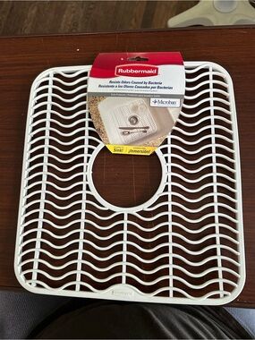 NWT Rubbermaid White Sink Protector Grid with Center Hole